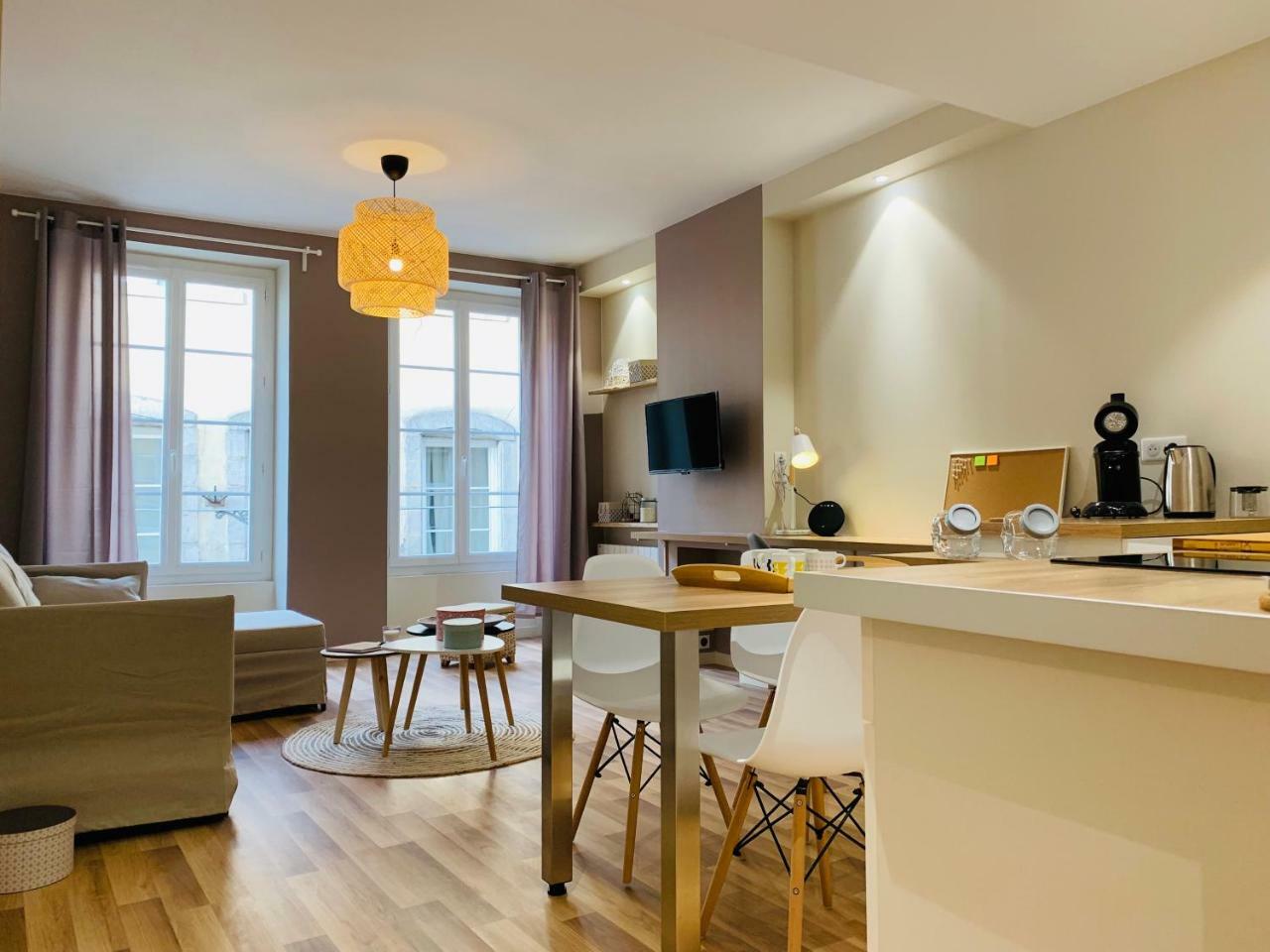 Esprit Cosy Sur Plateau Central Clermont-Ferrand Buitenkant foto