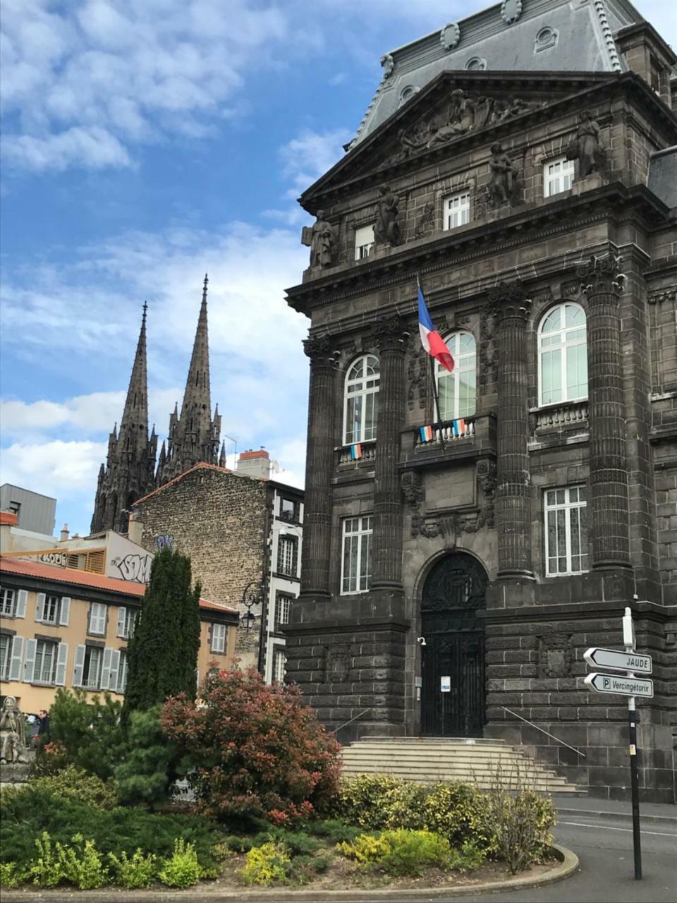 Esprit Cosy Sur Plateau Central Clermont-Ferrand Buitenkant foto