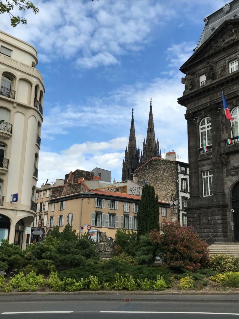 Esprit Cosy Sur Plateau Central Clermont-Ferrand Buitenkant foto