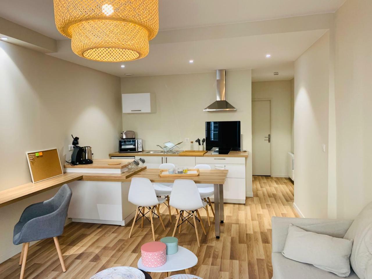 Esprit Cosy Sur Plateau Central Clermont-Ferrand Buitenkant foto